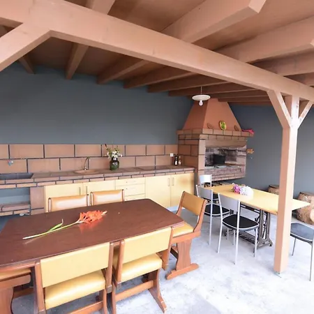 Charming In Prazeres With Shared Pool - 150 M² * Campanário