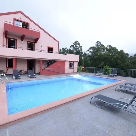Charming In Prazeres With Shared Pool - 150 M² Apartamento